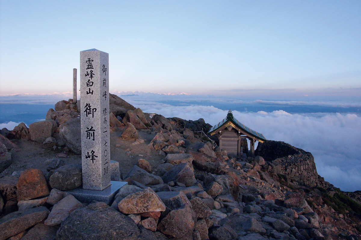 【石川県】縁結びの女神を祀る山岳信仰の聖地。〈白山比咩神社〉