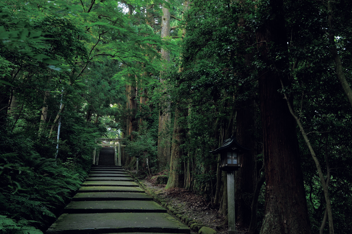 【石川県】縁結びの女神を祀る山岳信仰の聖地。〈白山比咩神社〉