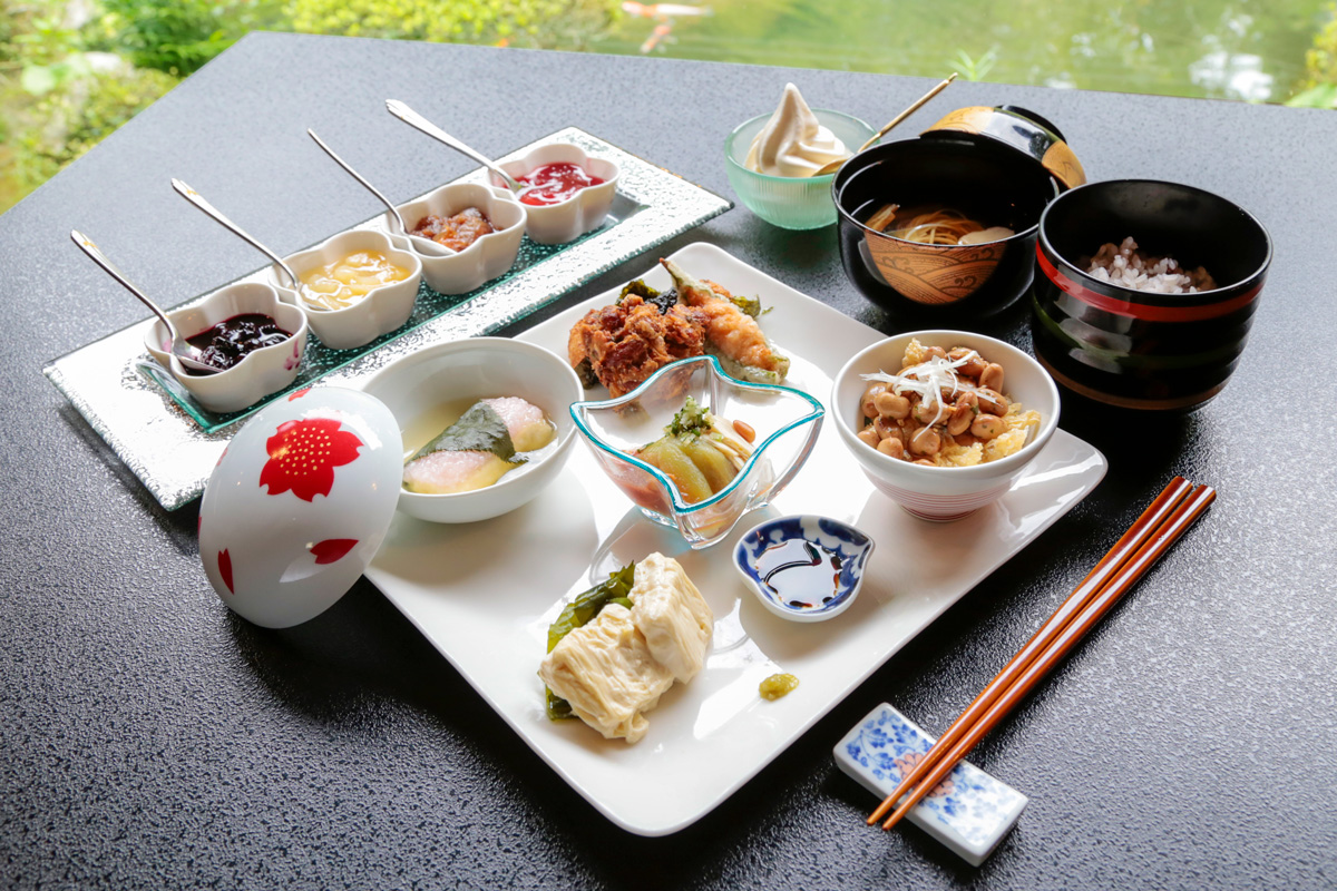 【山梨県】〈行学院 覚林坊〉　精進料理が美味しい宿坊