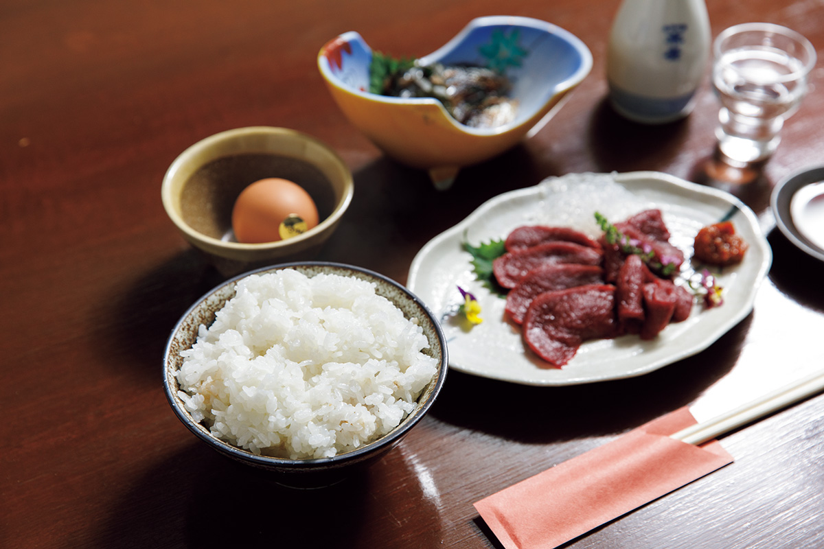 土鍋で炊き上げられるご飯をつまみやお酒とともに。〈旬なご飯 有頂天〉／会津若松　福島　お米が美味しいお店