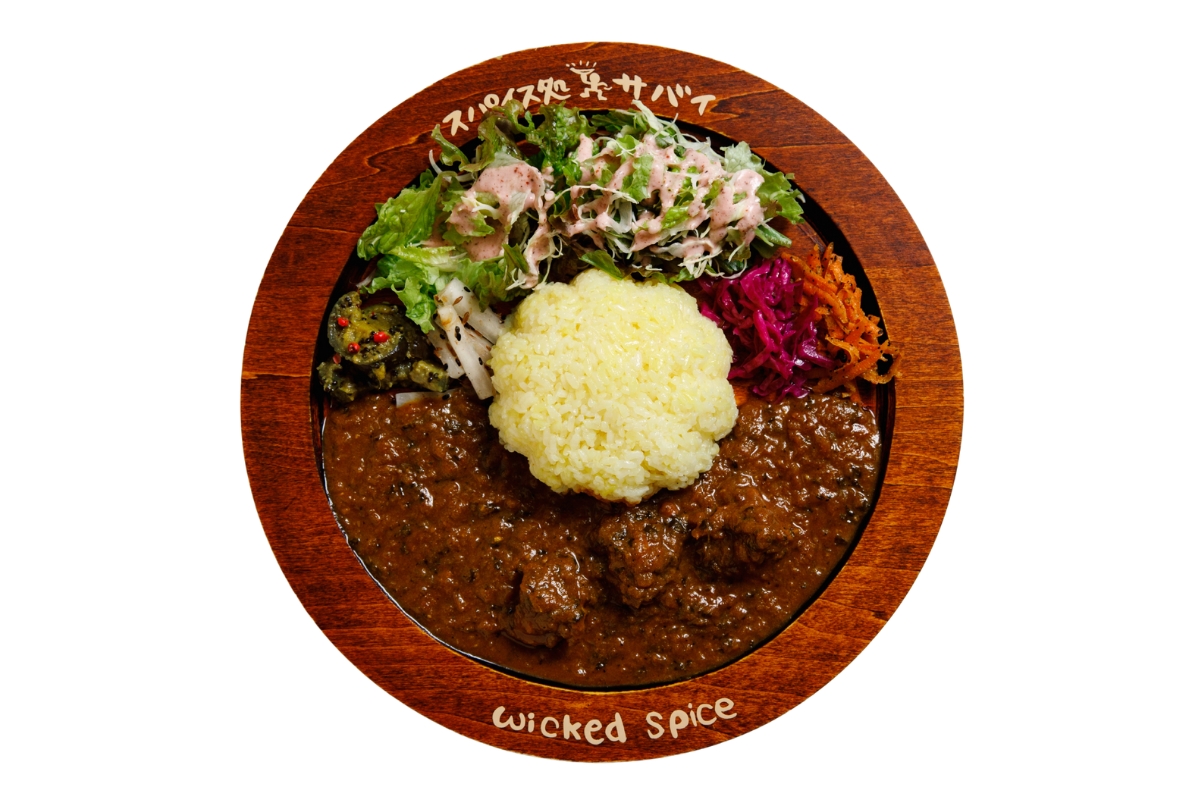 “香、色、辛”が調和したカレーがヤミツキになると話題。〈スパイス処サバイ〉