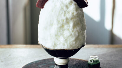 なぜ冬季限定？水羊羹がどんと乗った、〈喫茶ベレー〉の衝撃的かき氷。