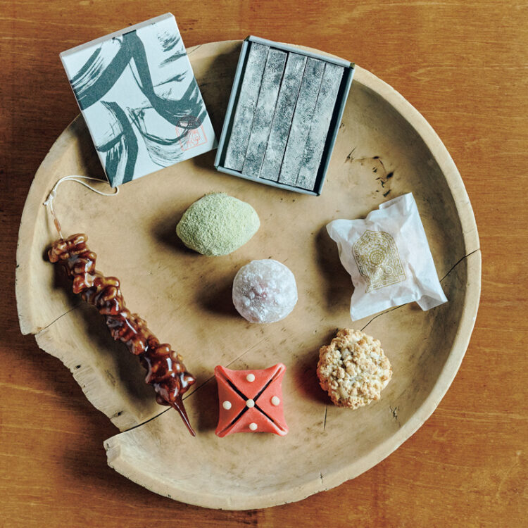 DMA-1221hnw_0216_bDN