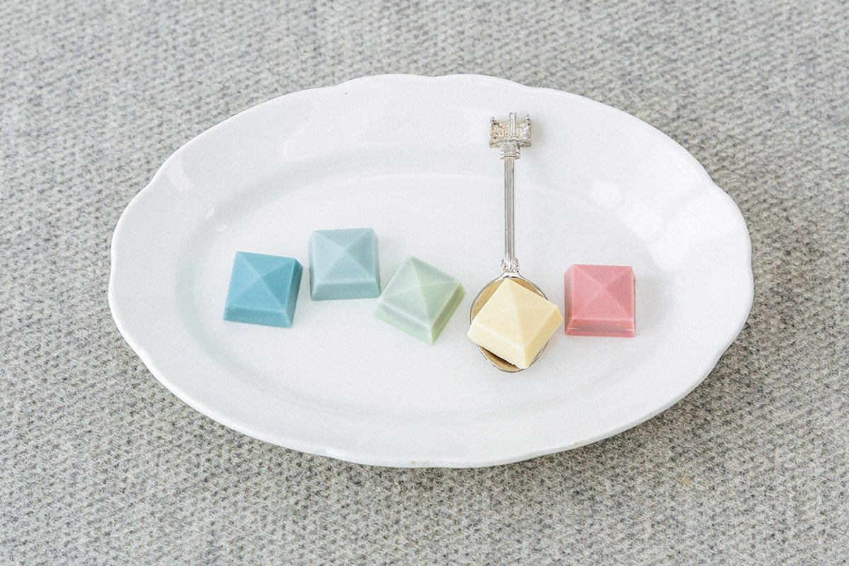 〈CACAO SAMPAKA(カカオ サンパカ)〉の「チークセレクション 5個入(5種)」 新作