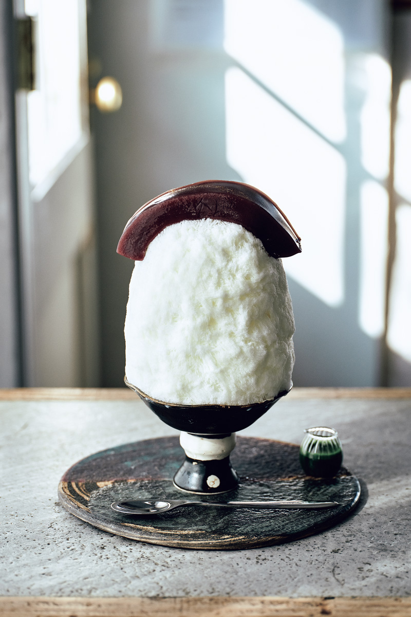 まるでちょんまげのようなビジュアル！絶妙なかたさで固めた羊羹は今しか食べられません。