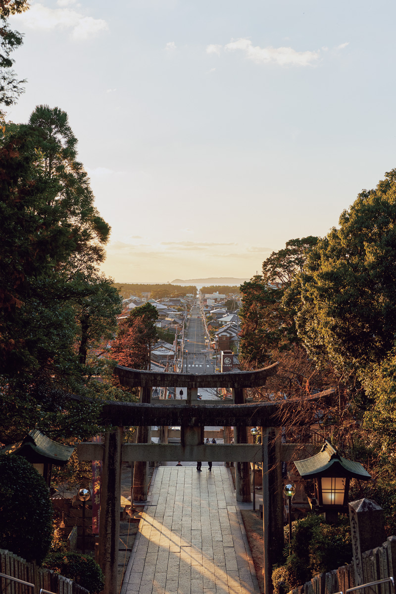 【2026年最新版】全国開運旅はここで決まり｜期間限定で見れる福岡の「光の道」や京都の穴場など5選