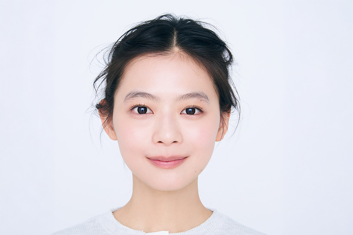 「眉、キレイだね」はNG！ 今目指したい「忘れ眉」の作り方。