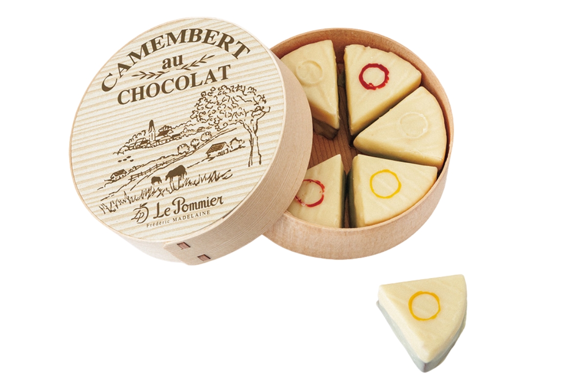 〈Patisserie Le Pommier（パティスリー・ル・ポミエ）〉の「カマンベール オ ショコラ」