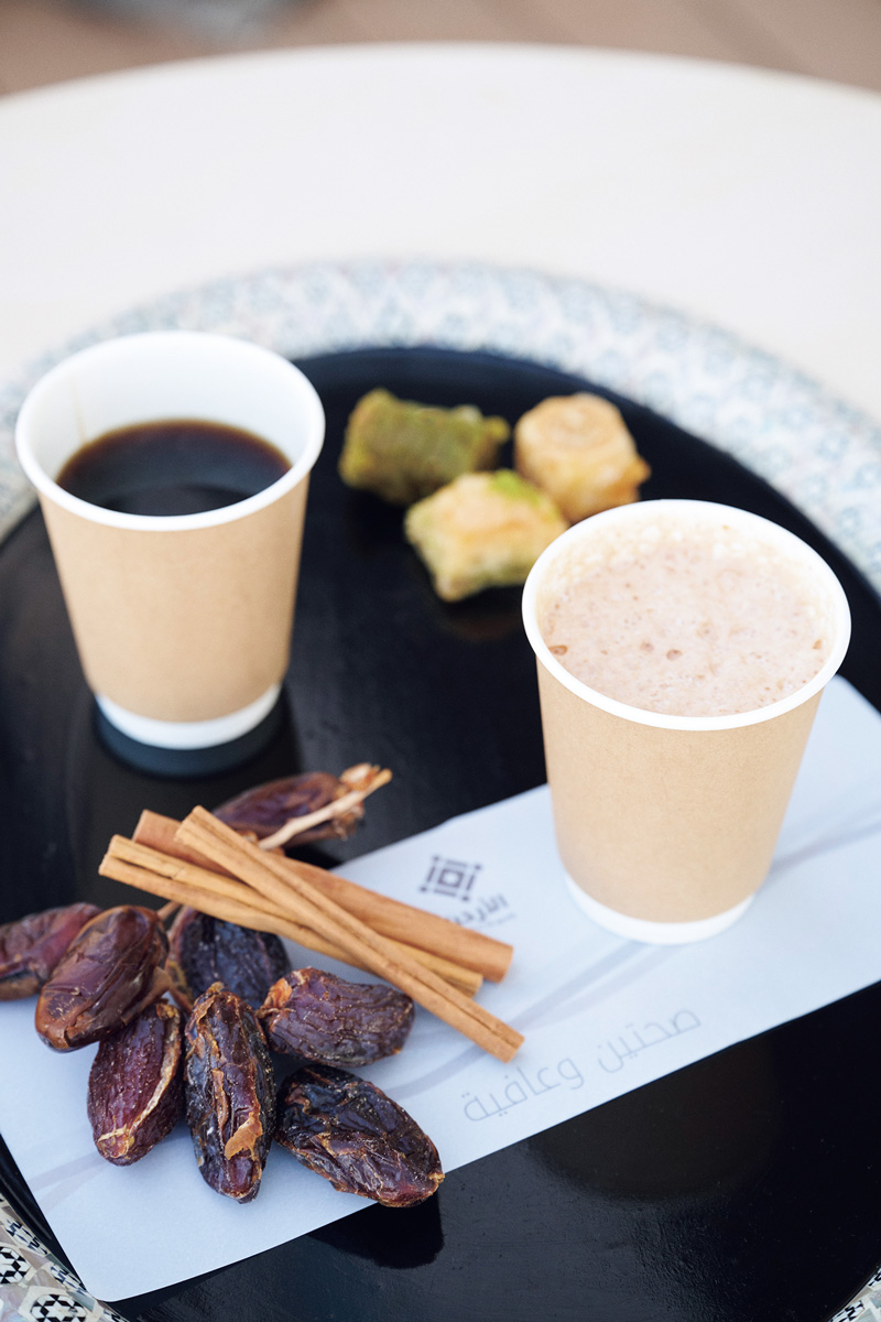 〈JORDAN KITCHEN〉　デーツシェイク