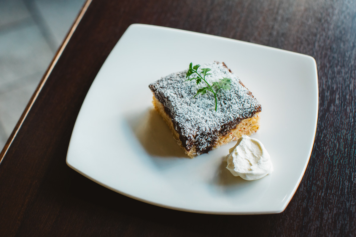 万博が遺したチェコの薫りを、大阪のクラシカルな空間で。〈Cafe AMADEUS STORY〉　アフター万博