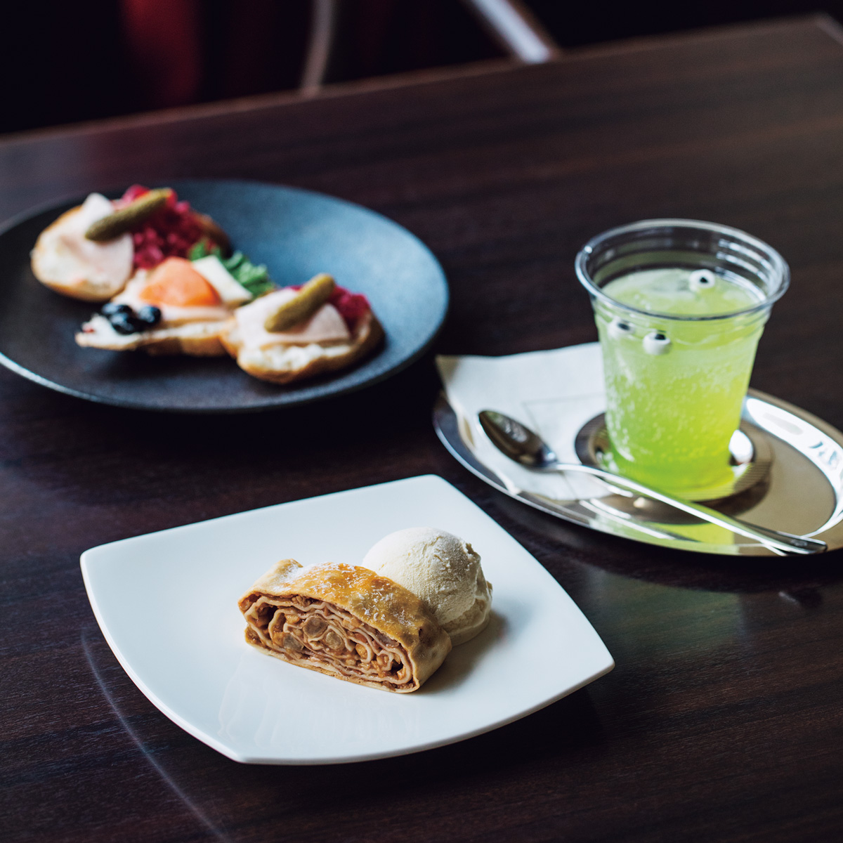 万博が遺したチェコの薫りを、大阪のクラシカルな空間で。〈Cafe AMADEUS STORY〉　アフター万博