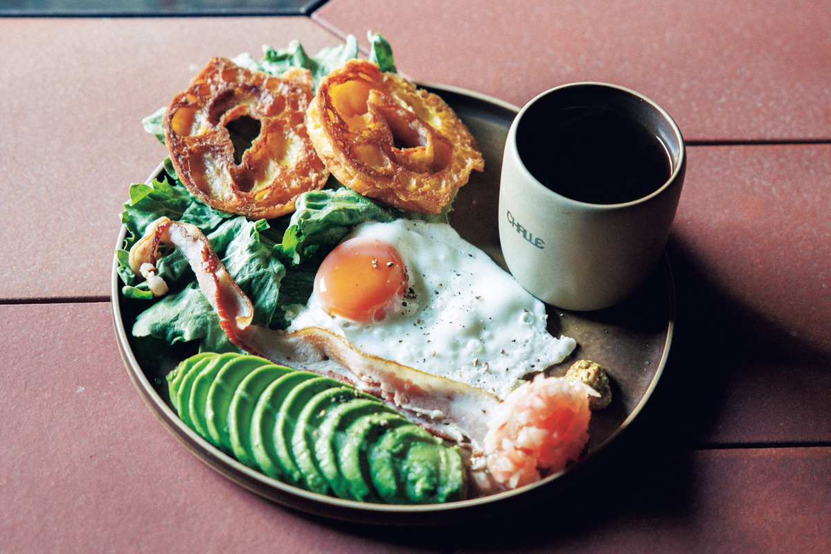 甘くないから朝にもうれしい、食事系ワンプレートが新鮮！【京都】〈CHALLE〉　フレンチクルーラー