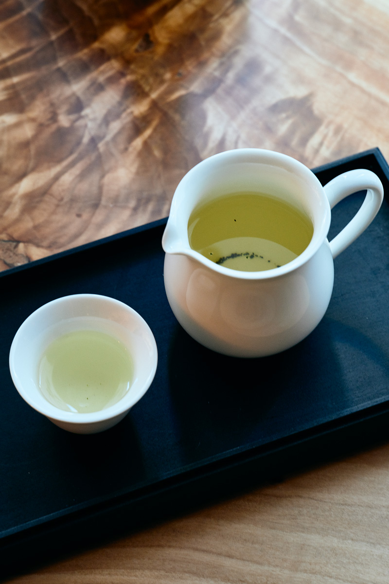 フルーツたっぷりのかき氷がお茶によく合う。【神楽坂】〈お茶と果物 扇屋〉 かき氷