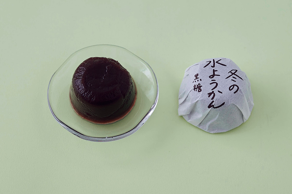 寒い日こそ冷やしていただく、冬の涼菓。〈ツバメヤ〉の「冬の水ようかん」