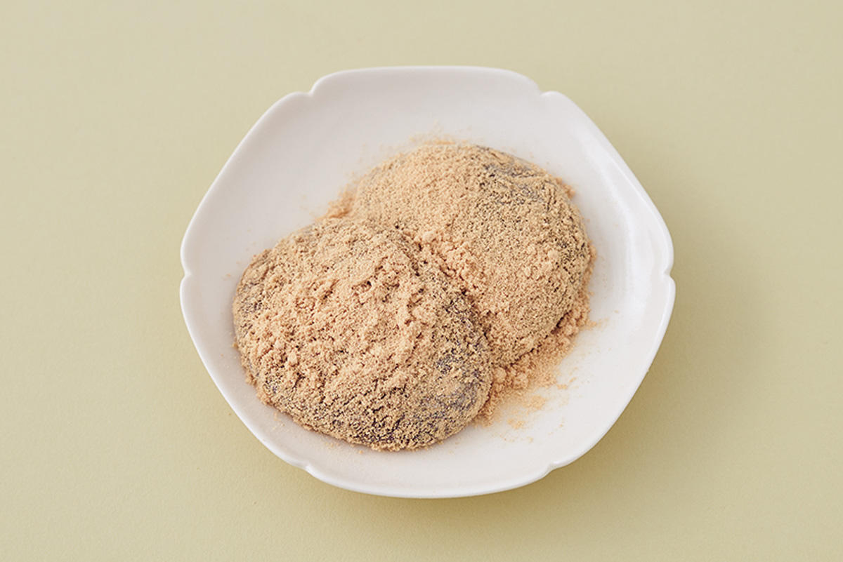 2種の砂糖がコクを生み出す、みずみずしい玉。〈ツバメヤ日本橋店〉の「わらび餅」
