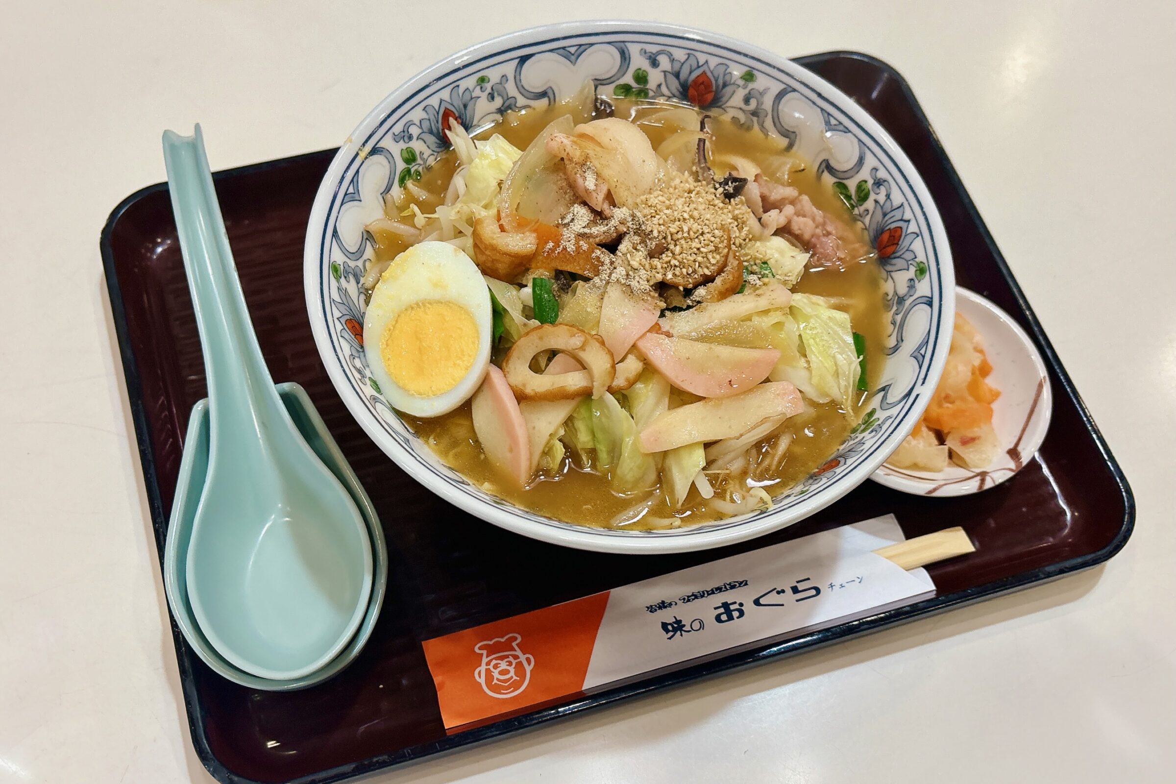 宮崎県ソウルフード・チキン南蛮の元祖。〈おぐら 瀬頭店〉