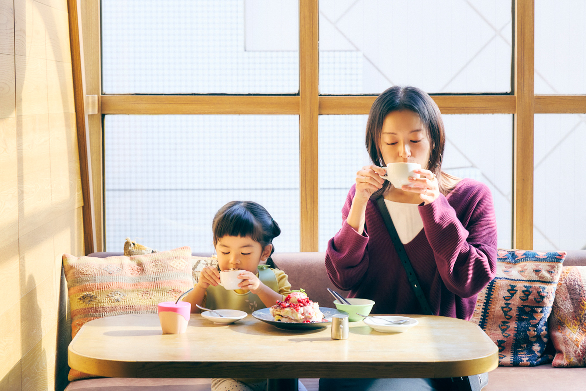 【東京】子連れで行きやすいカフェ｜東京駅徒歩1分のおしゃれファミレス、子連れ歓迎なおしゃれレストランなど4選