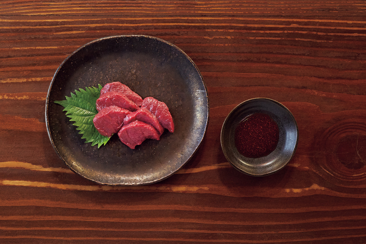 会津エリアの郷土料理 馬刺し
