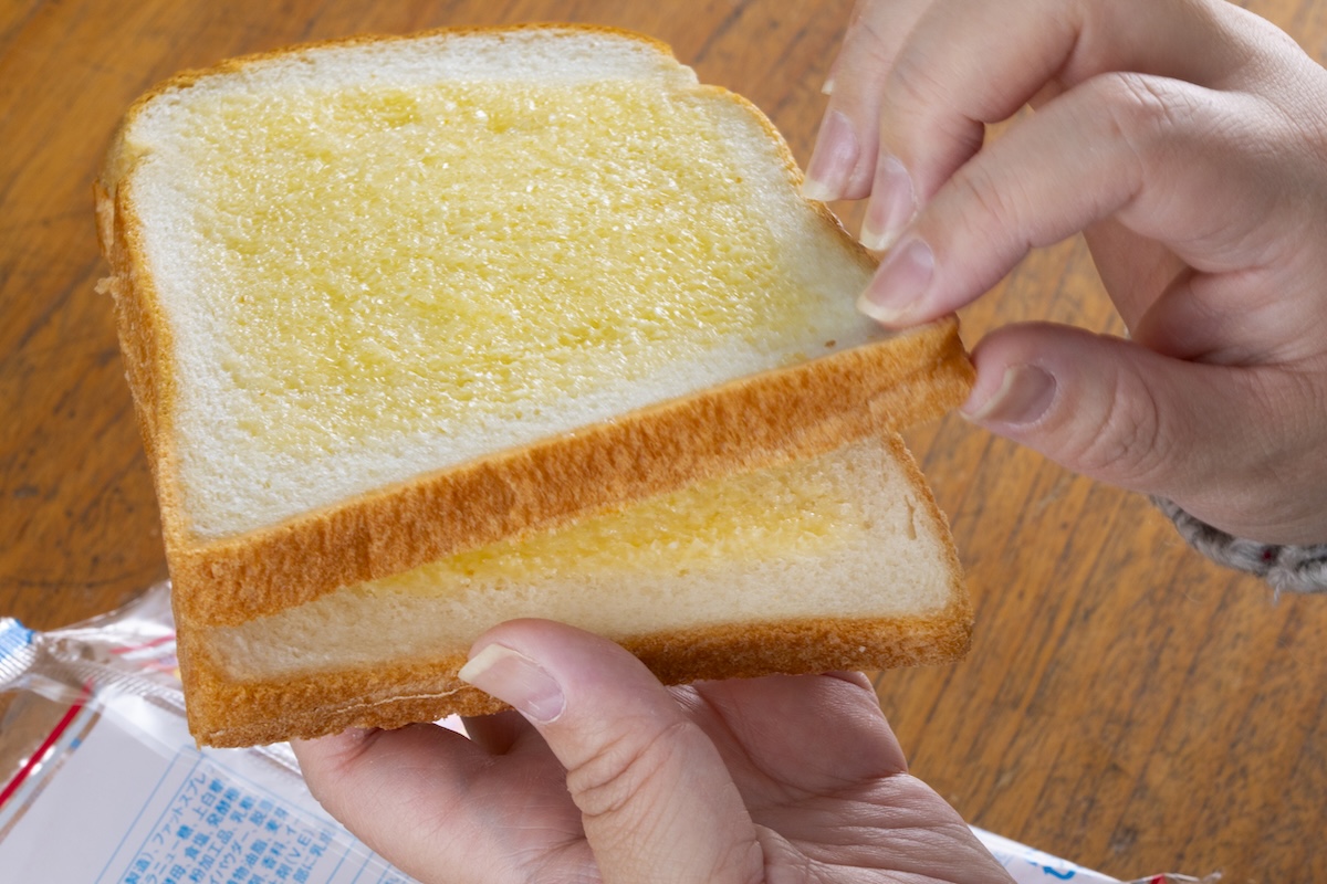 〈工藤パン〉の「イギリストースト」　ぼる塾田辺さんおすすめスイーツ