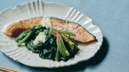 7分蒸すだけでカラダが喜ぶ一品が完成。鮭 × ほうれん草 × チーズのせいろレシピ