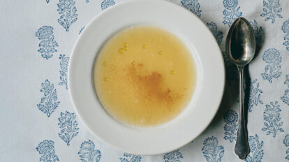 【生理痛×せいろレシピ】玉ねぎの甘みとシナモンの香りが優しく染みるスープ。