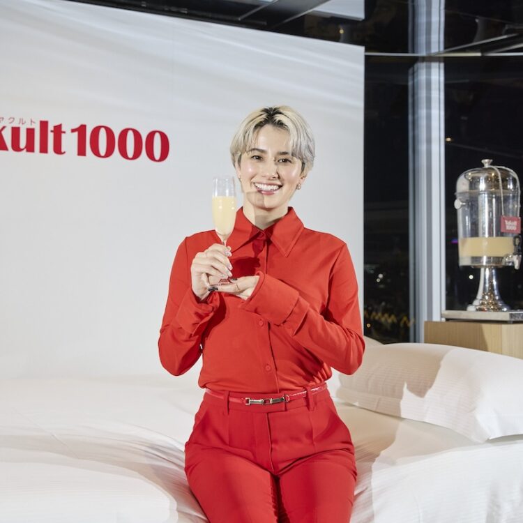 ホラン千秋 ヤクルト1000イベント ホラン千秋 ヤクルト1000イベント