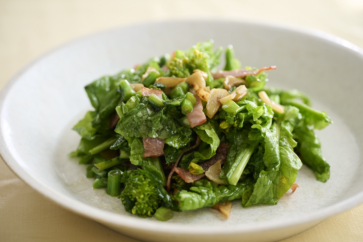 えっ！菜の花は生が正解？優しい苦さがやみつき、菜の花の熱々ソースサラダ