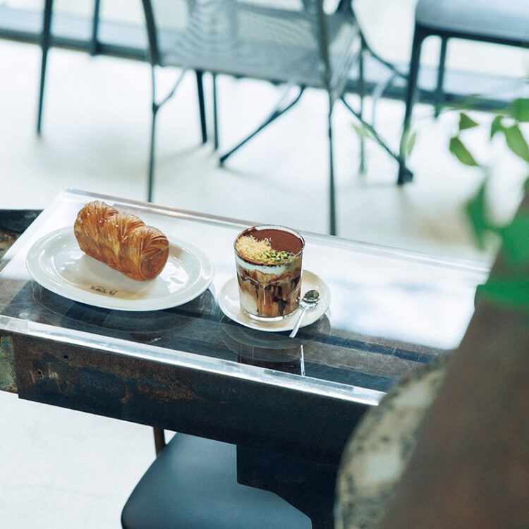 アメリカーノcold 7,700ウォン。シグネチャーのクリームブラウニー 9,500ウォン。 アメリカーノcold 7,700ウォン。シグネチャーのクリームブラウニー 9,500ウォン。