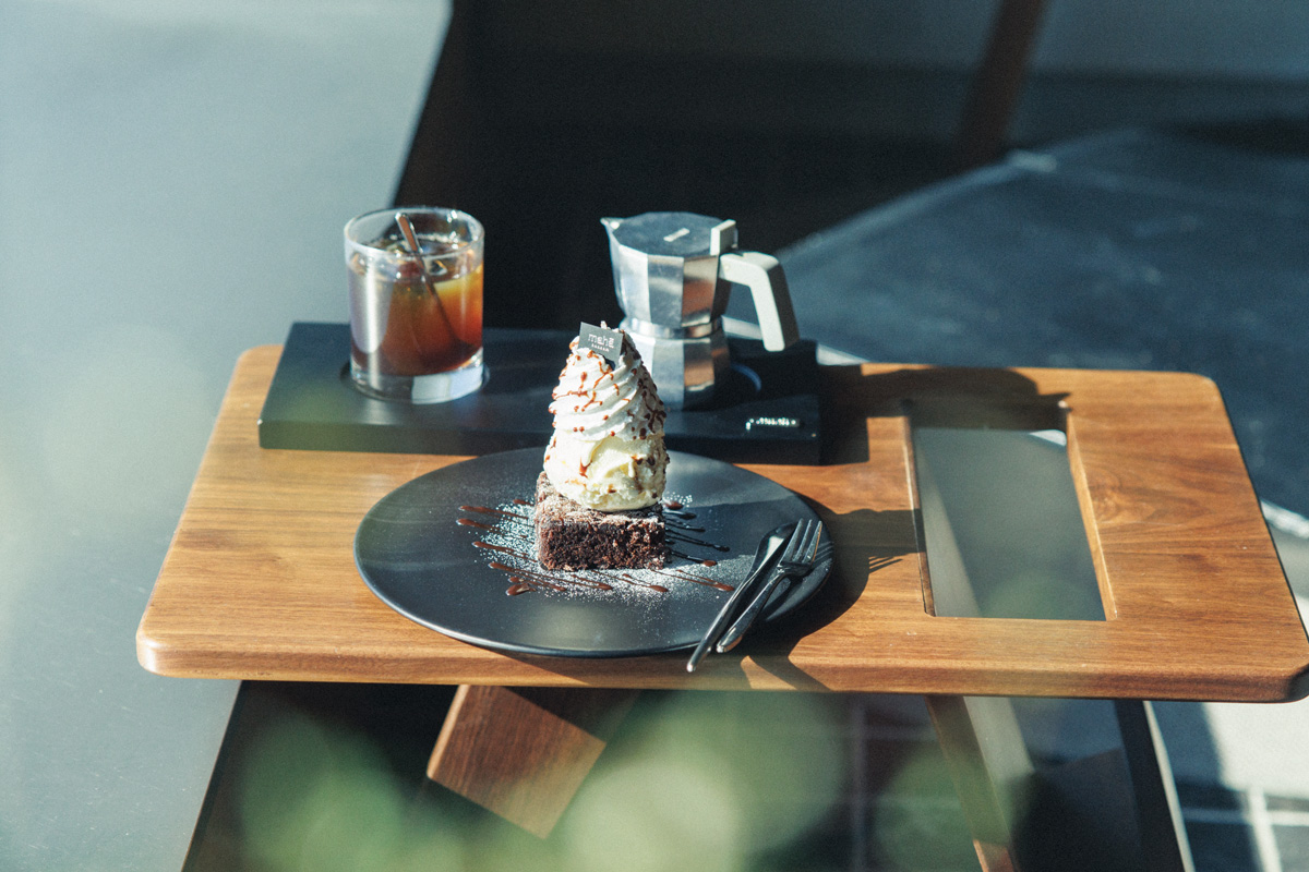 建築家の自宅のような特別空間で、クラシックなコーヒーを。〈mahā hannam(マハ ハンナム)〉