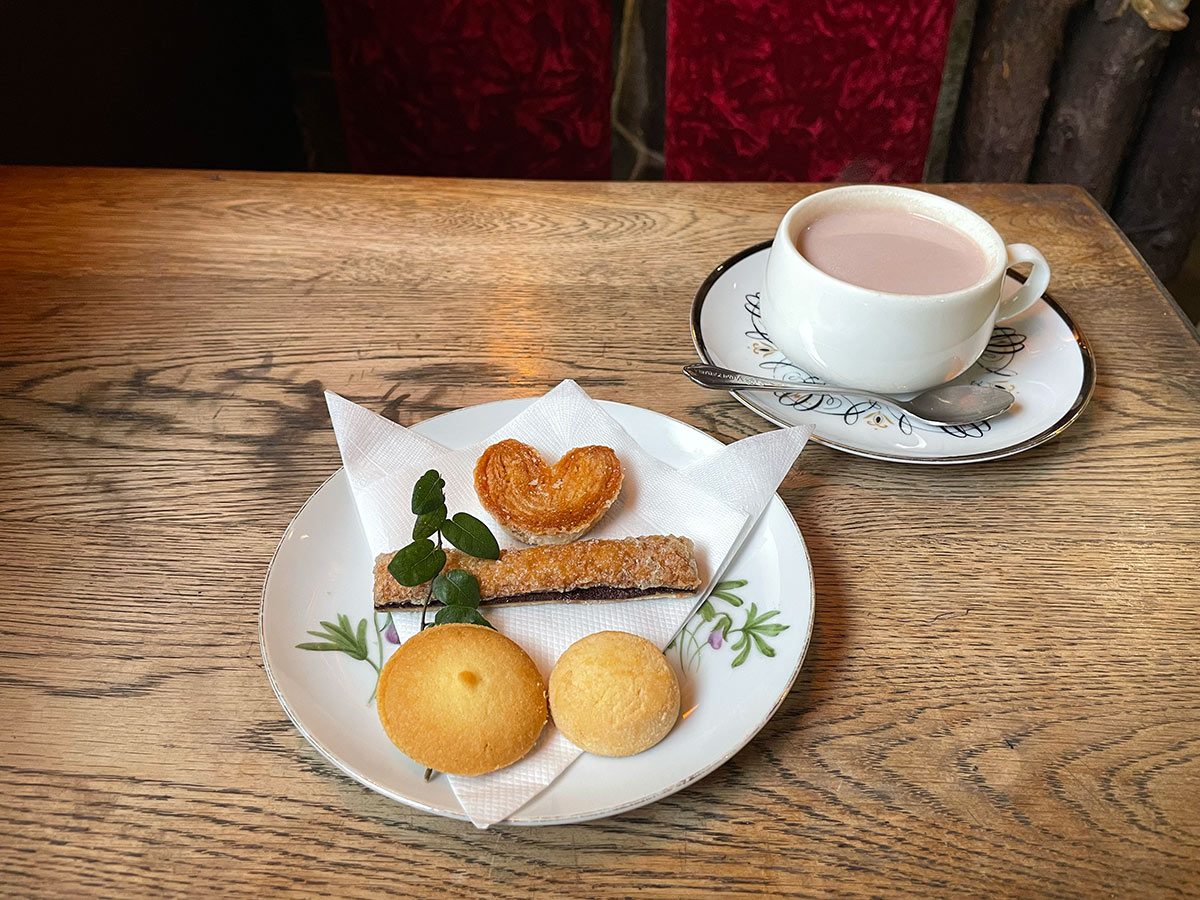 これまで訪れた数は2,000軒以上！喫茶店通の難波里奈さんが本当に好きな喫茶店　著名人も愛した文化遺産的な存在〈ネルケン〉