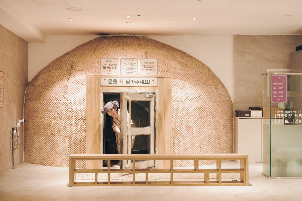 24時間営業の汗蒸幕(ハンジュンマク)でデトックス。〈BORI SPA(ボリスパ)〉 ソウルのチムジルバン