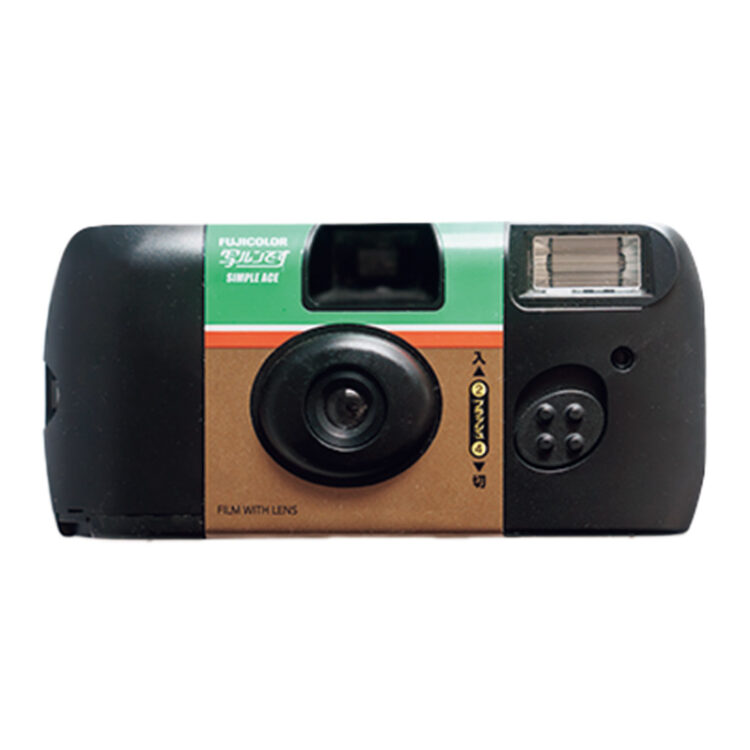 インスタントカメラ 人物撮影におすすめ。多少のピンボケ や手ブレも、フィルム独特の質感で良 い味に昇華してくれる。水中用も愛用。 インスタントカメラ 人物撮影におすすめ。多少のピンボケ や手ブレも、フィルム独特の質感で良 い味に昇華してくれる。水中用も愛用。
