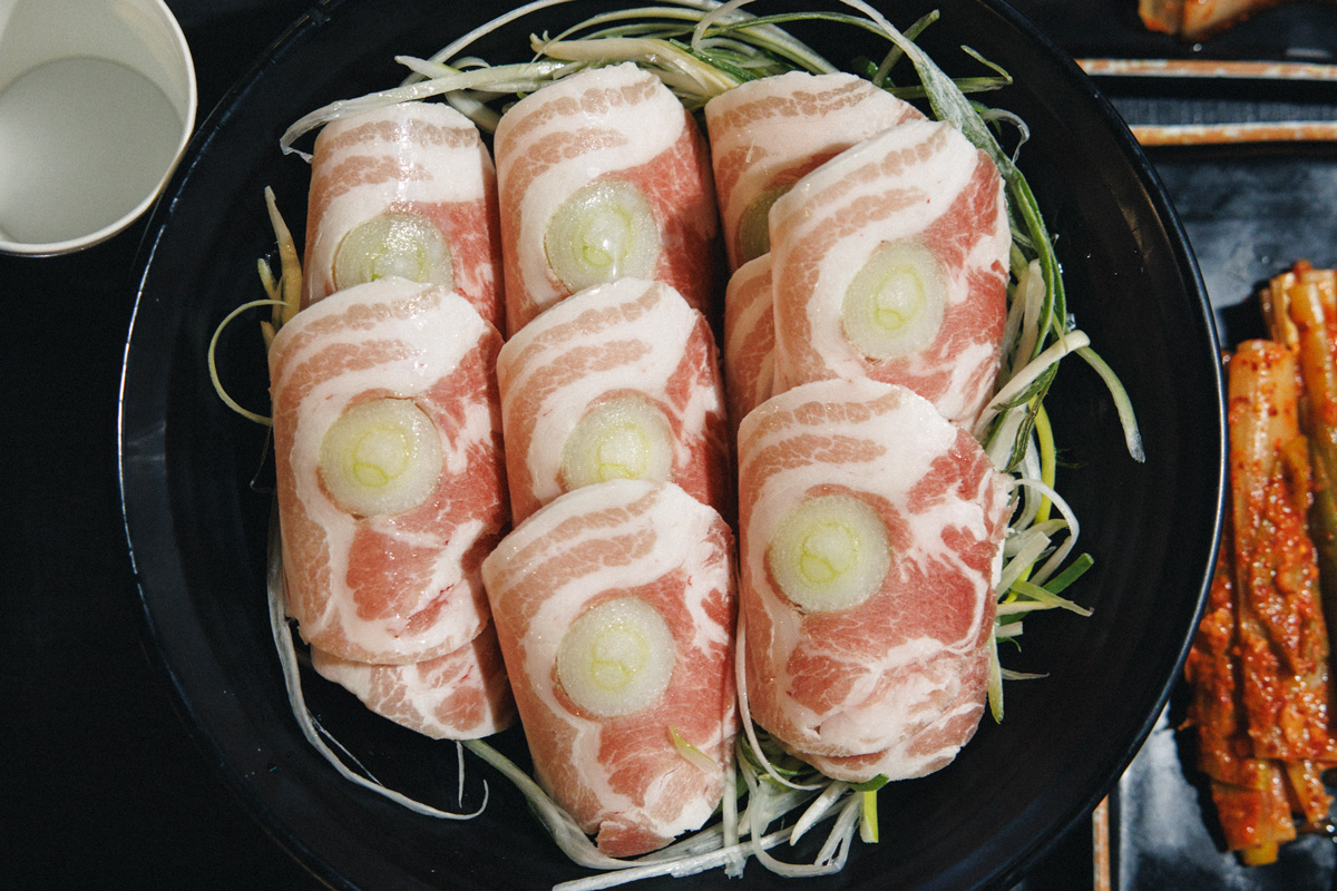 とにかく肉の旨みがすごい！ ＋αで楽しむソウルの進化系サムギョプサルのお店4選