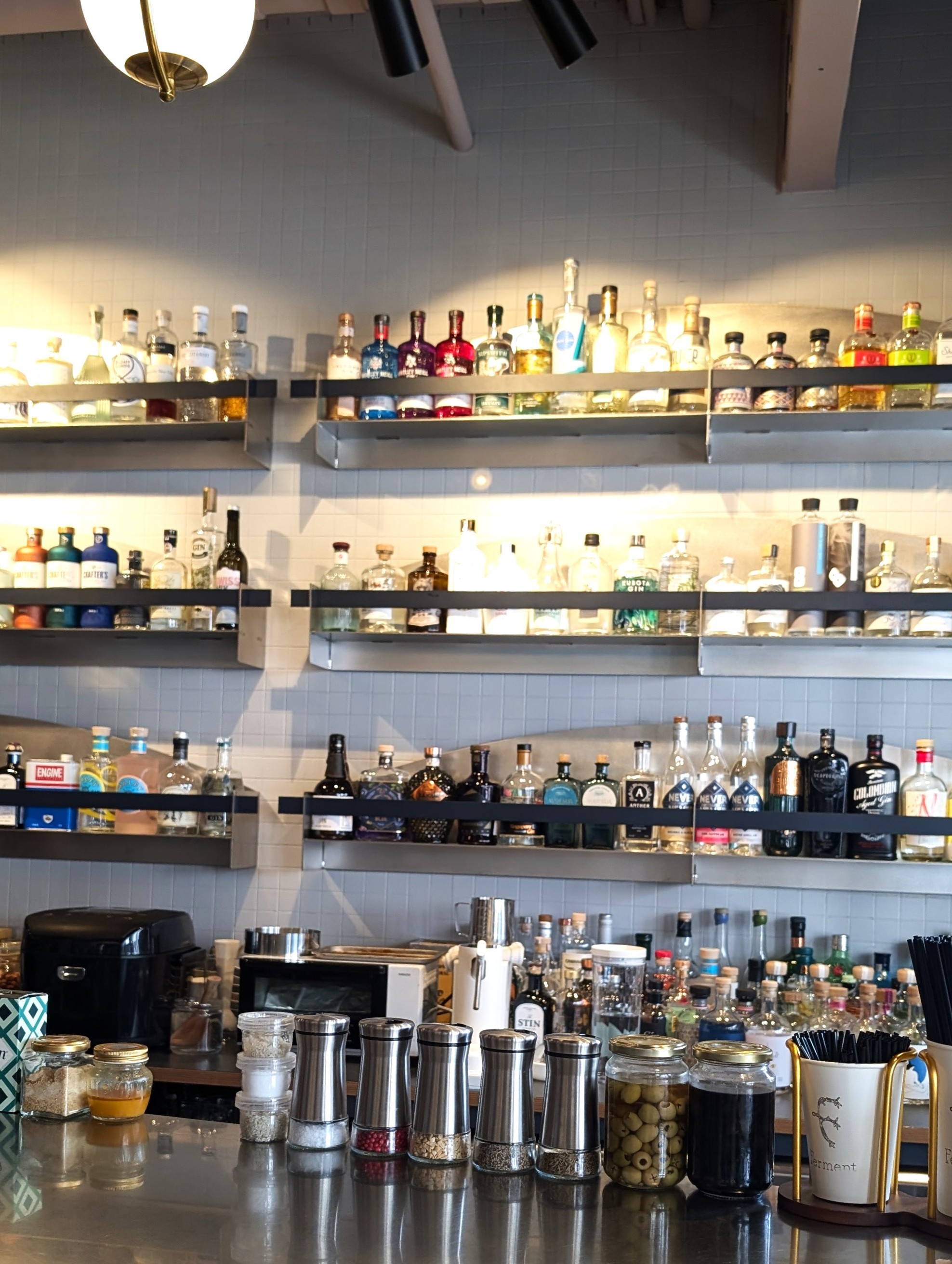 中目黒〈The World Gin&Tonic〔Antonic〕〉　最高の一杯に出会えるバー