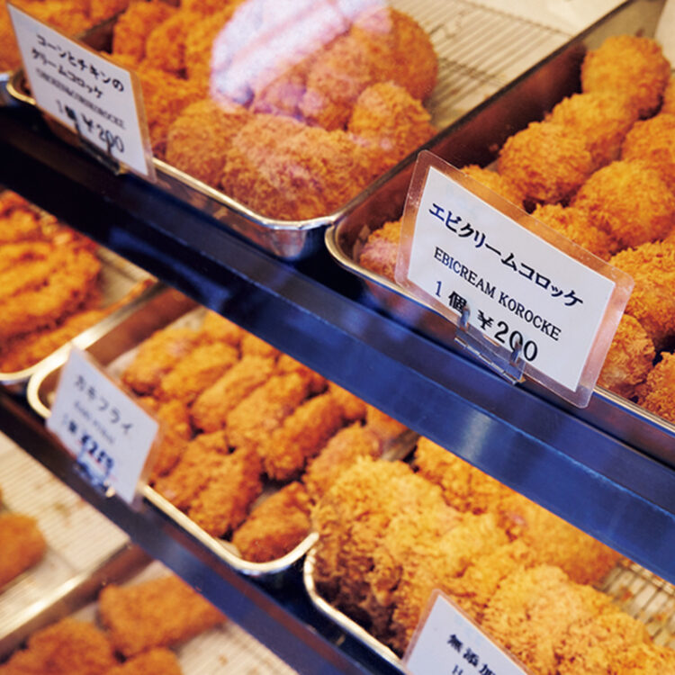 揚げたてサクサクの人気惣菜が入ったお弁当も評判。