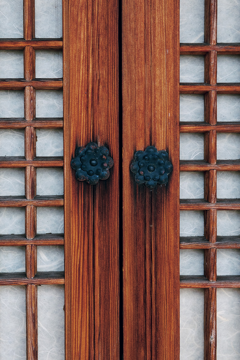 舎廊房では韓国の伝統的な建築様式を再現。 舎廊房では韓国の伝統的な建築様式を再現。