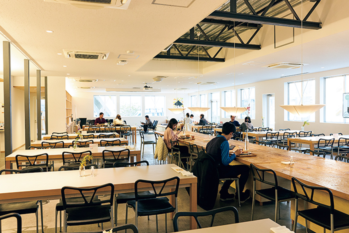 〈Dining Lab 食堂コマニ〉／駒場東大前　東大の学食