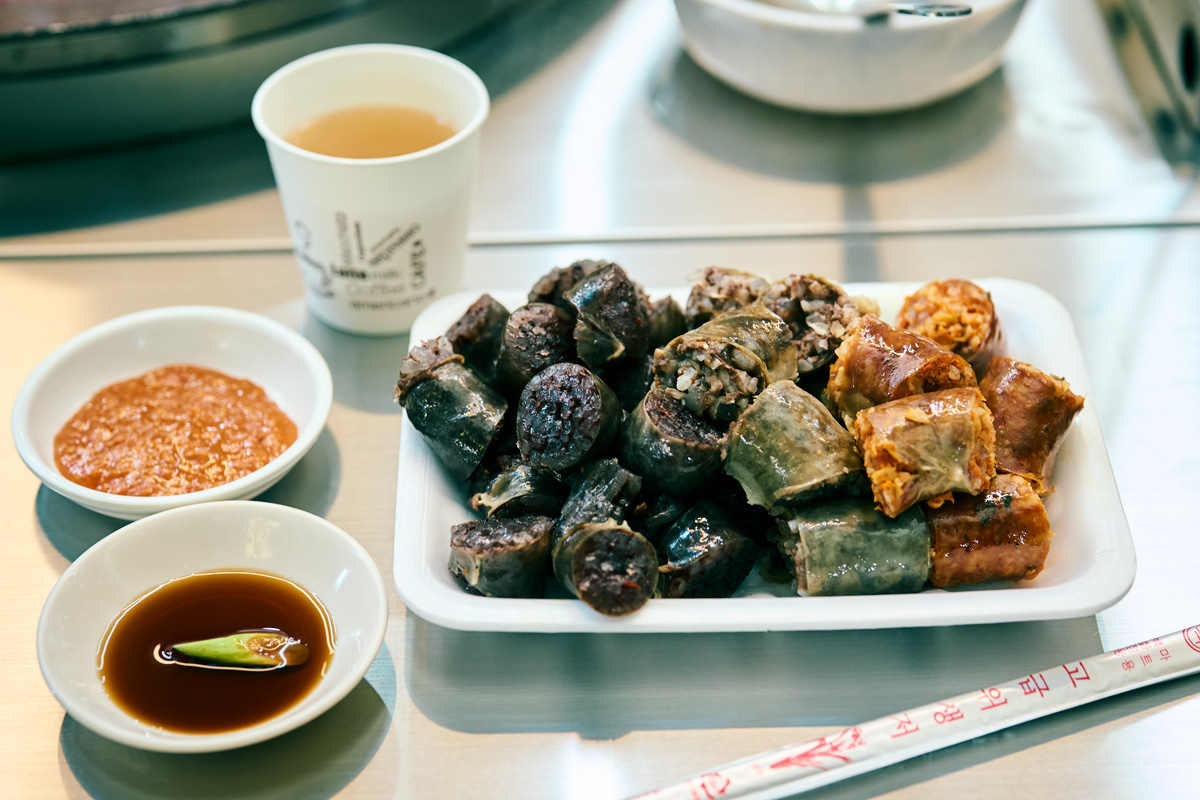 席でもスタンディングでも食べられるおでん「スンデ」 釜山 プジョン