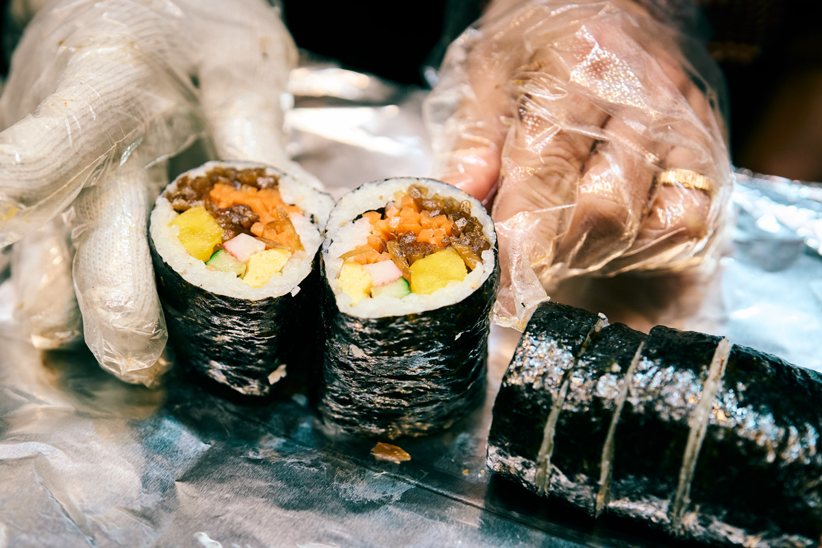 釜田市場 釜山 できたてを頬張りたいボリューミーな「キンパ」 プジョン