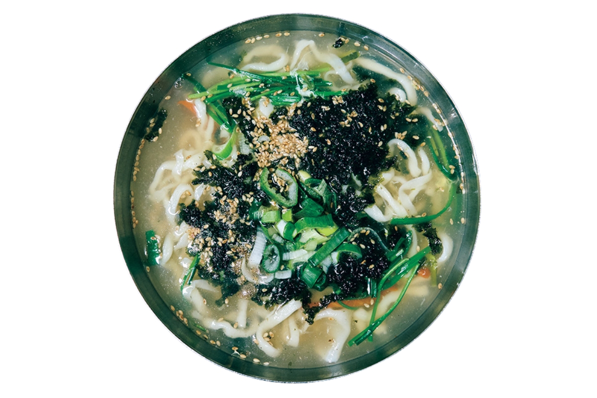 〈コヒャンソン カルグクス〉の「ソンカルグクス」　釜山　ご当地飯　おすすめ