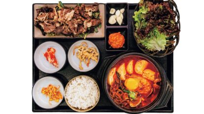 【江南ランチ】地元民にも大人気！ 〈ユップム〉のスンドゥブチゲ付きチャドルバギ定食