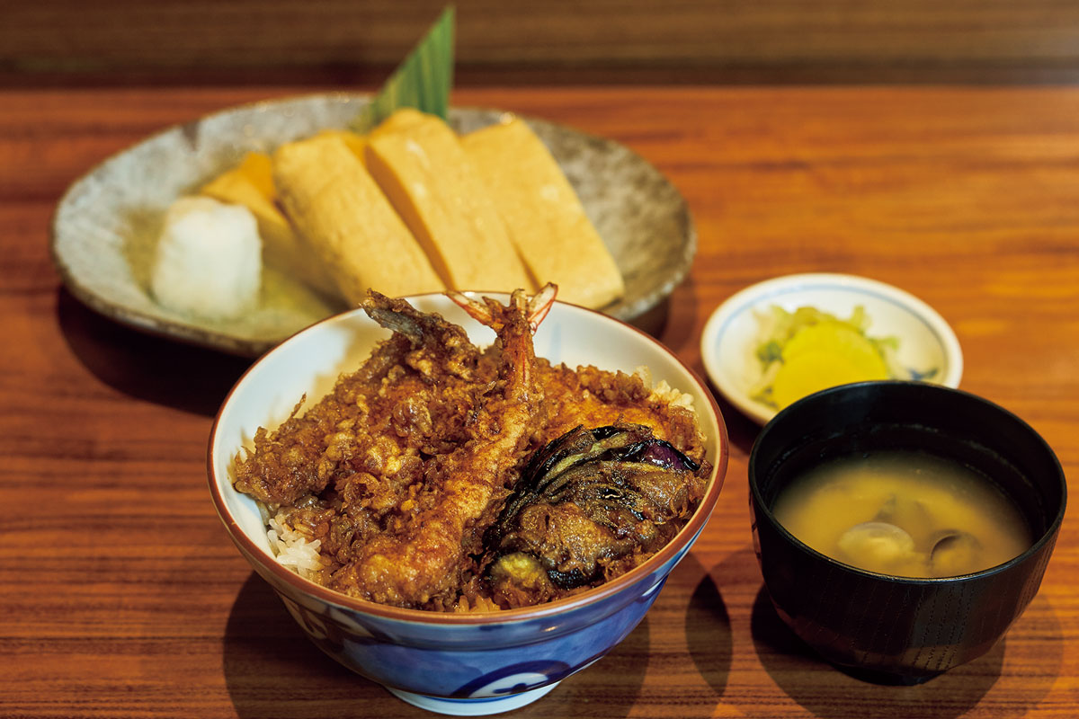 【横浜】朝から夜まで楽しめる完全ガイド｜ランチ、中華街の食べ歩き、手土産、野毛はしご酒ほか56選