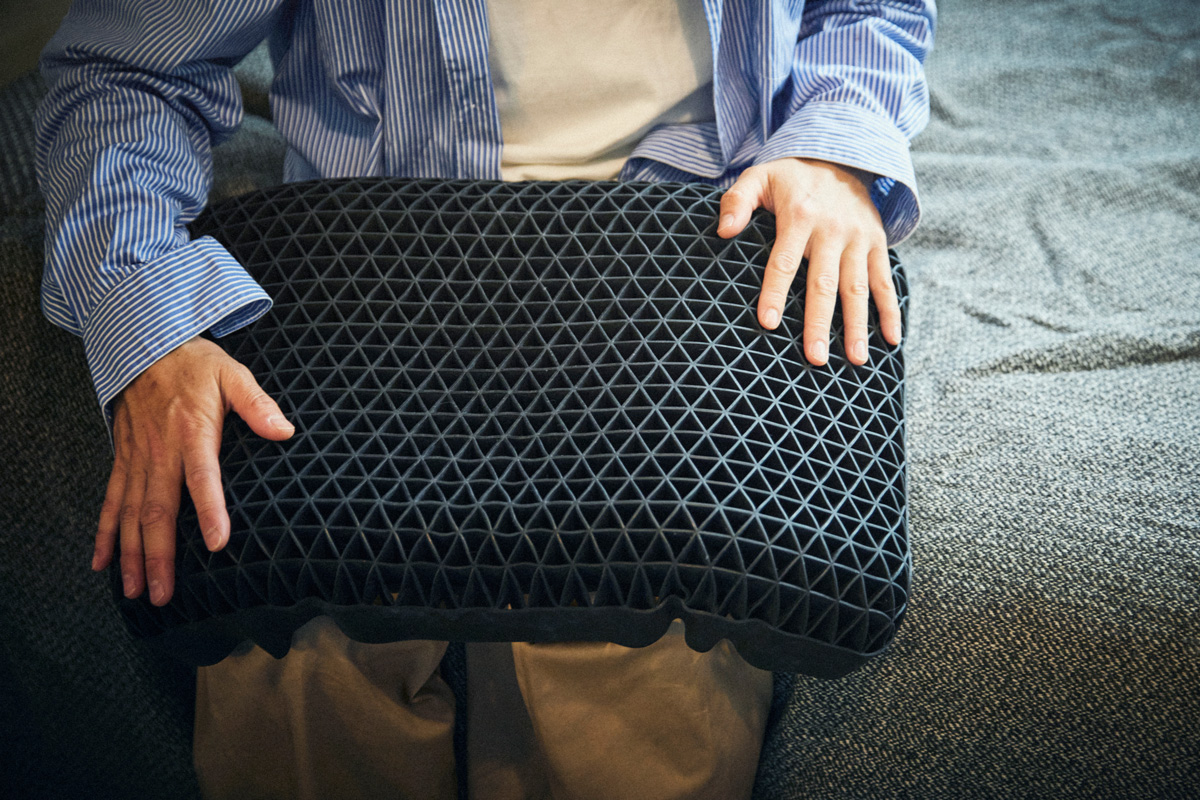 NEW LIGHT POTTERY　奈良　ヒツジのいらない枕　いい枕