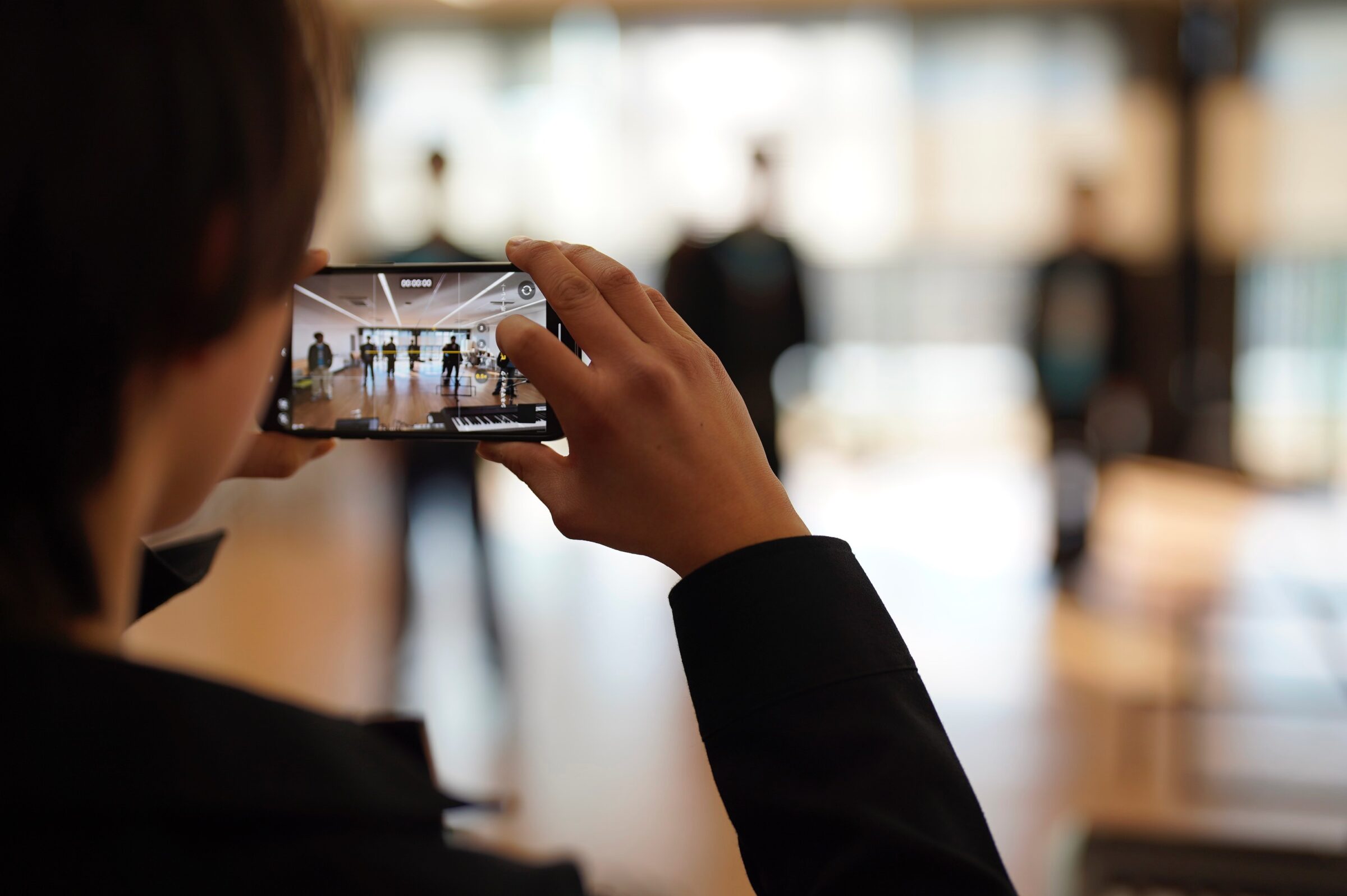 秋元康　Cloud ten　ボーイズグループ　TAKAHIRO　ボイス講師のしらスタ