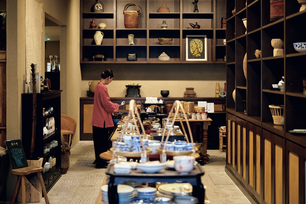 異国を旅するような没入感。直感に響く一品を。〈CASICA KABUTOCHO〉　銀座の生活雑貨店