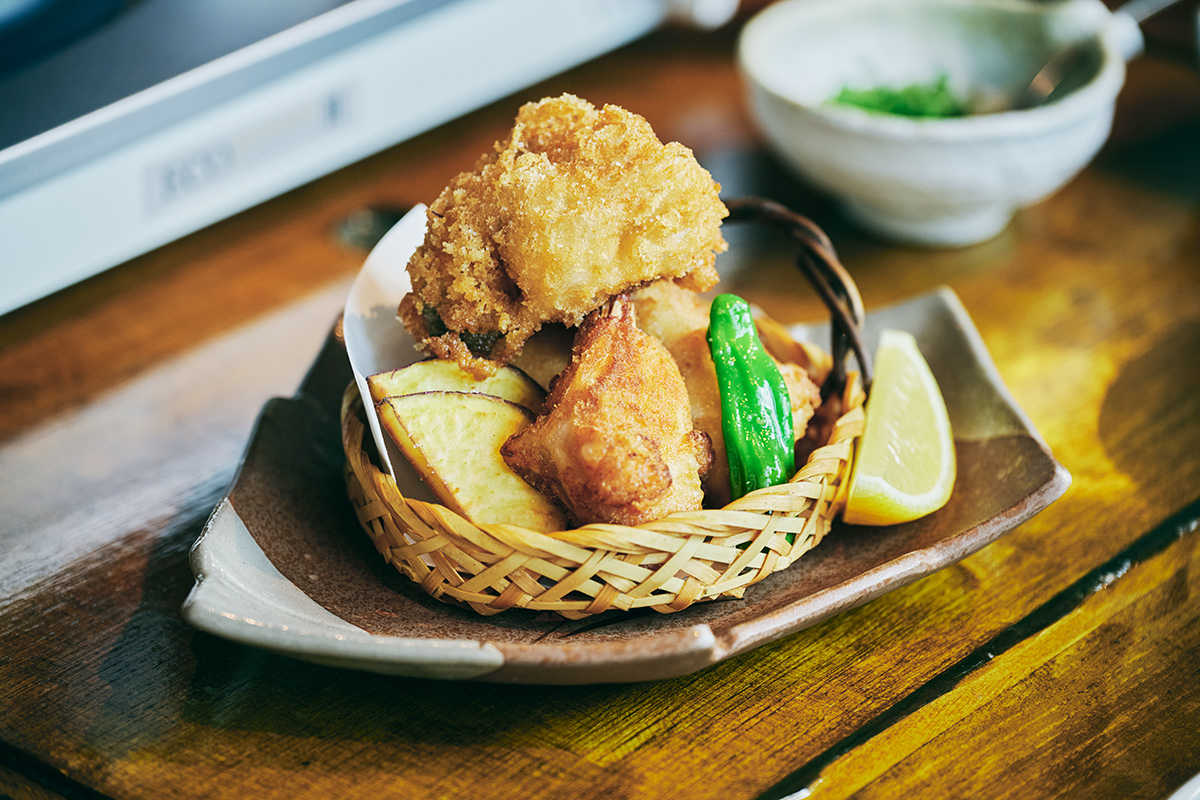 西山智樹　連載　お魚　千駄ヶ谷 焼き福 浅野　ふぐ　ふぐの唐揚げ