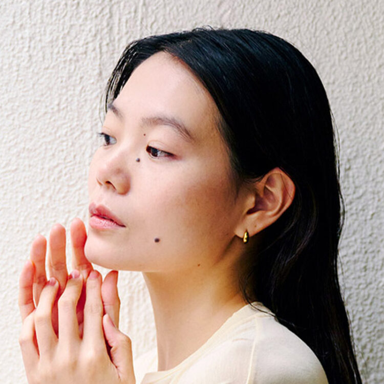 老け見えは顔だけじゃない。簡単ケア4選｜手元をはじめ、髪、歯や歯茎など見落としがちなパーツケア
