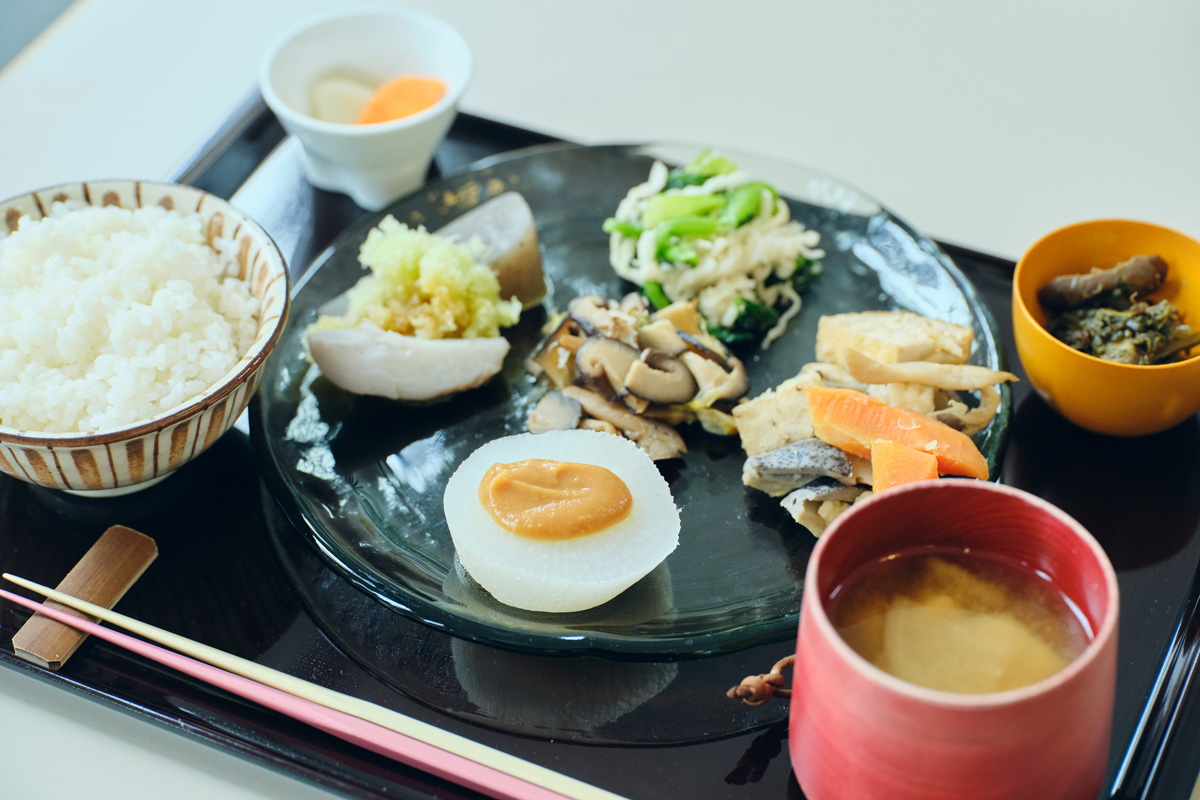 〈CRAFT.〉横浜　複合施設　食事