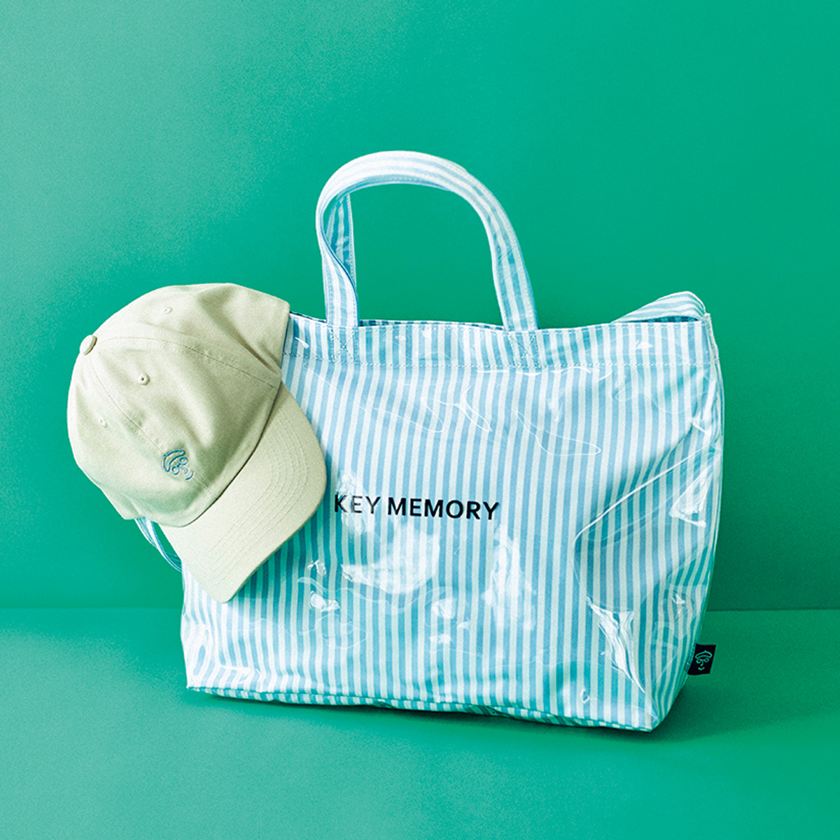12. 海まで足を延ばしたくなるアイテム。〈KEY MEMORY 鎌倉長谷店〉の「umi bag」