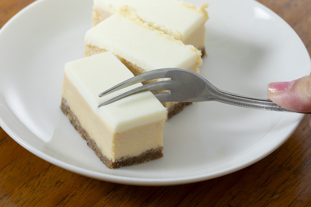 【推しコメ】チーズケーキと紅茶の両方がきちんと味わえる。／〈B−speak〉の「アールグレイのチーズケーキ」　ぼる塾田辺さんおすすめスイーツ